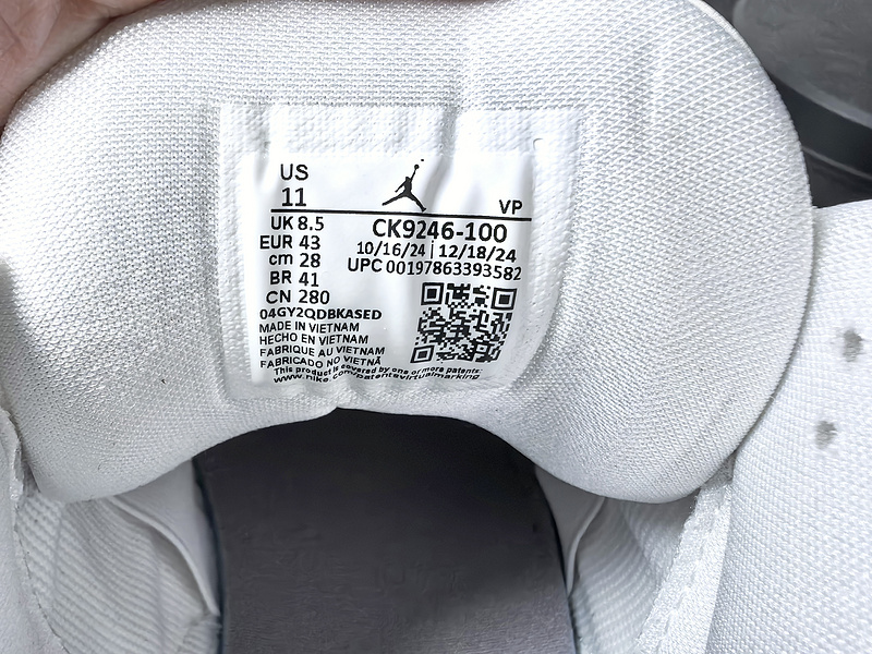 Air Jordan 3 “Sail/Metallic Silver”CK9246-100