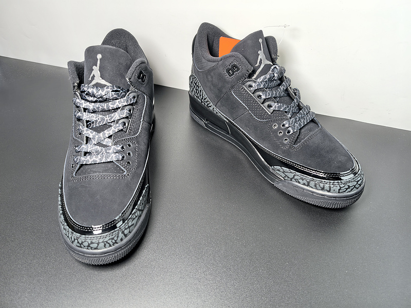 Air Jordan 3 “Black Cat”2025 CT8532-001
