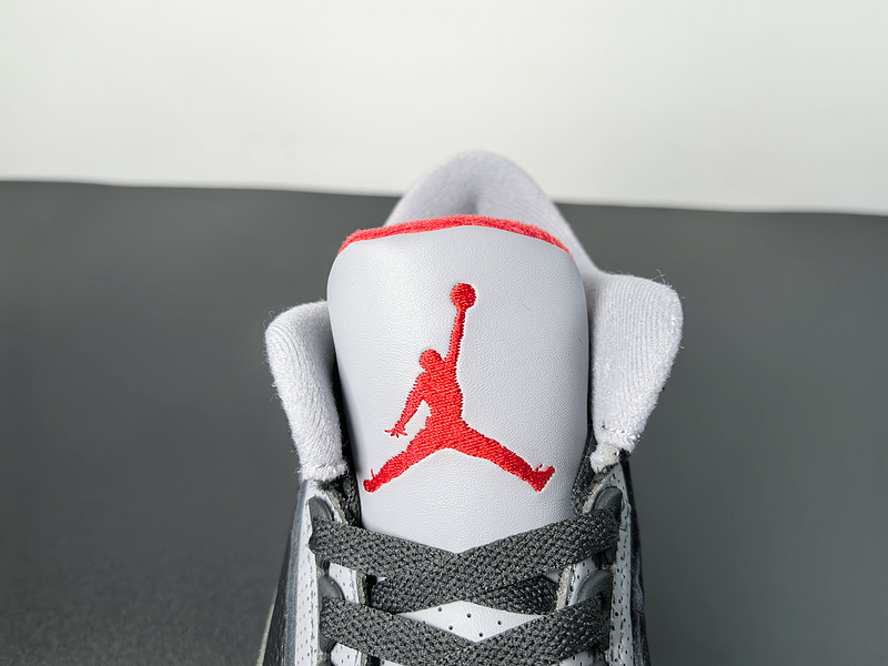 Air Jordan 3 OG “Black Cement” 2024 854262-001