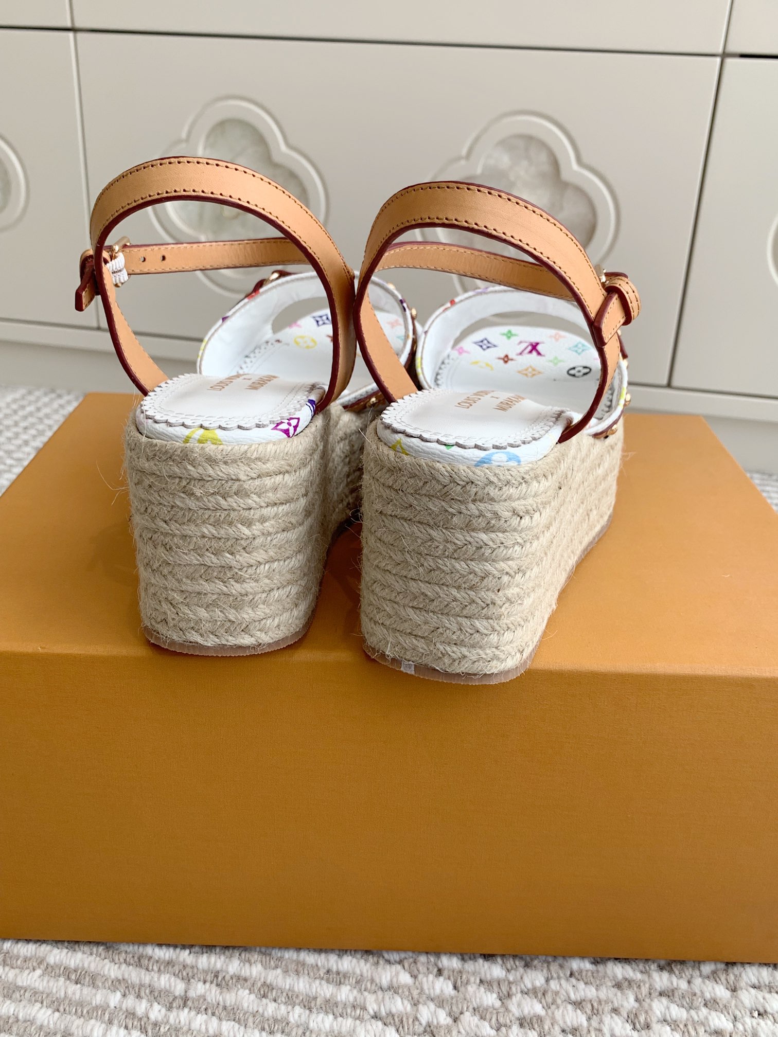 Louis Vuitton 2025SS Sandals(EU35-41)