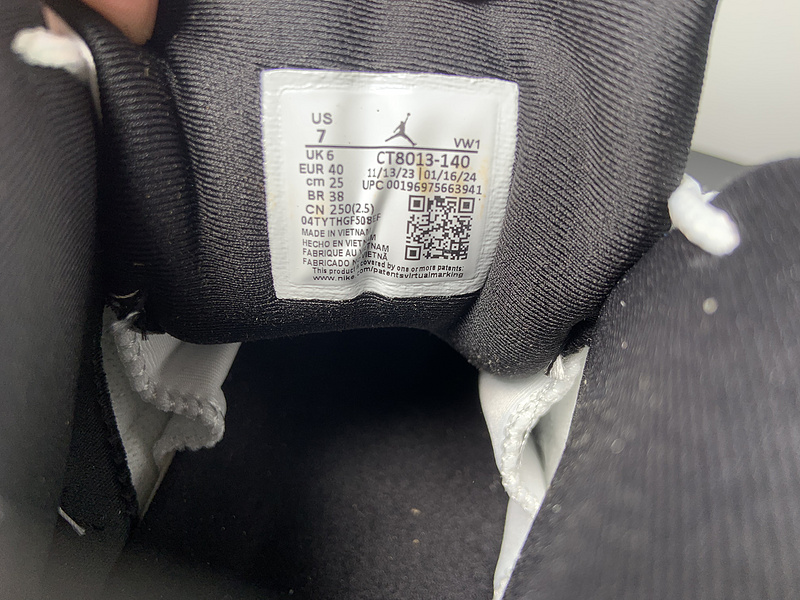 Air Jordan 12 “Blueberry”CT8013-140