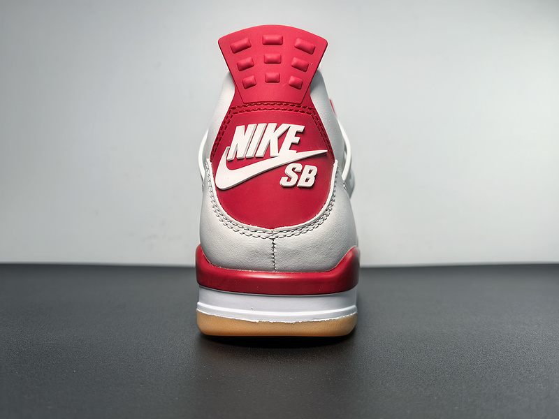 Nike SB x Air Jordan 4 “Varsity Red DR5415-106