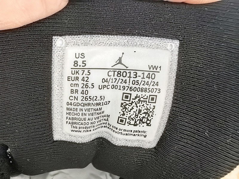 Air Jordan 12 “Blueberry”CT8013-140