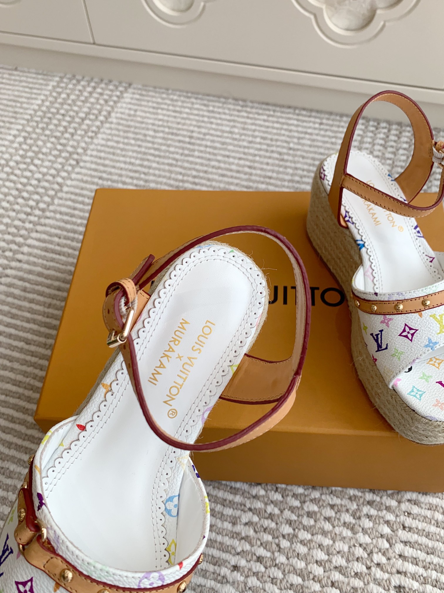 Louis Vuitton 2025SS Sandals(EU35-41)