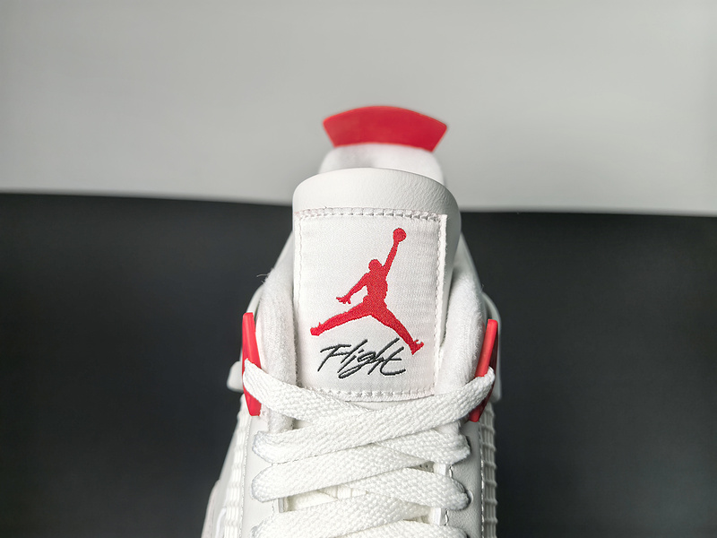 Nike SB x Air Jordan 4 “Varsity Red DR5415-106