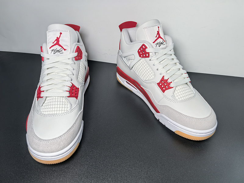Nike SB x Air Jordan 4 “Varsity Red DR5415-106