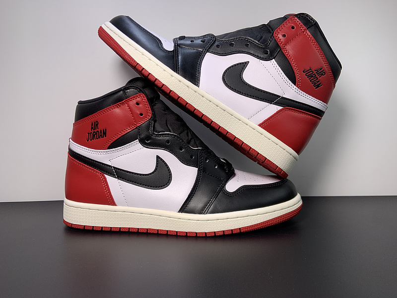 Air Jordan 1 High OG “Black ToeReimagined”DZ5485-106