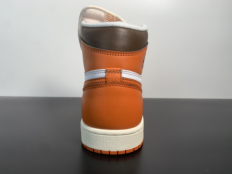 AIR JORDAN 1 RETRO HIOG DO9369-101