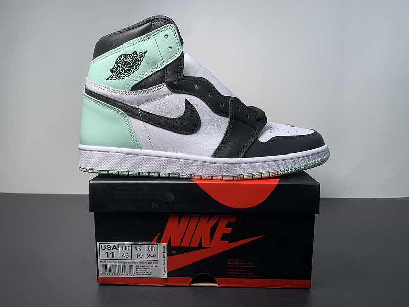 Air Jordan 1 Retro High OG NRG  861428