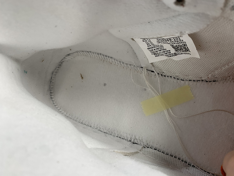 AIR JORDAN 1 RETRO HIOG DO9369-101