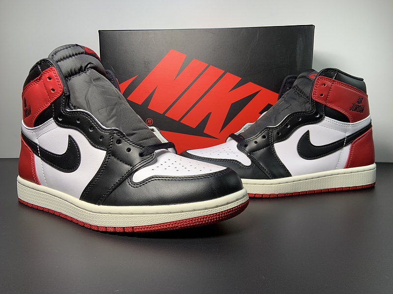 Air Jordan 1 High OG “Black ToeReimagined”DZ5485-106