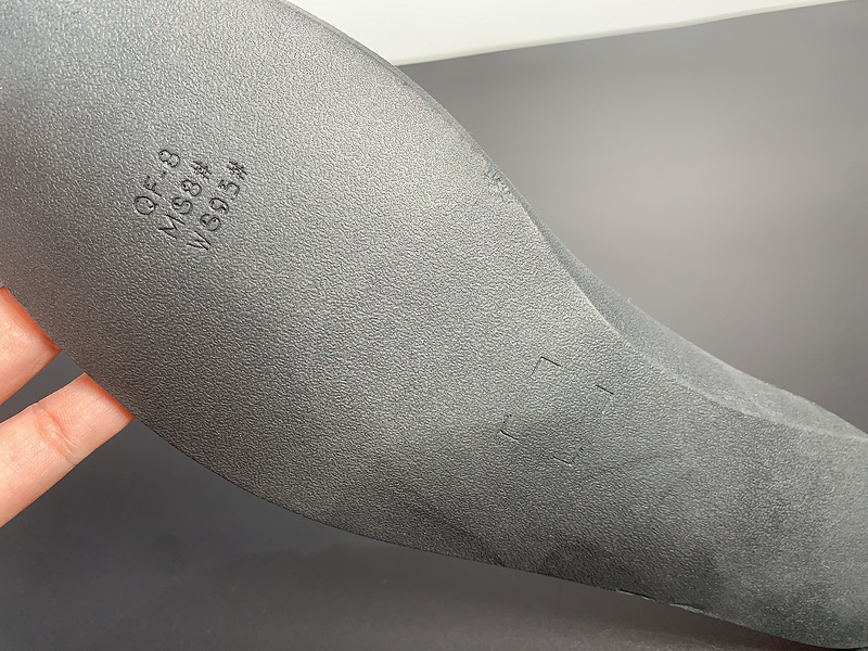 Air Jordan 1 High OG WMNS “Satin Bred”FD4810-061