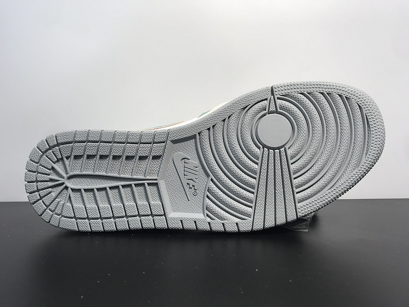 Air Jordan 1 “Turbo Green”555088-311