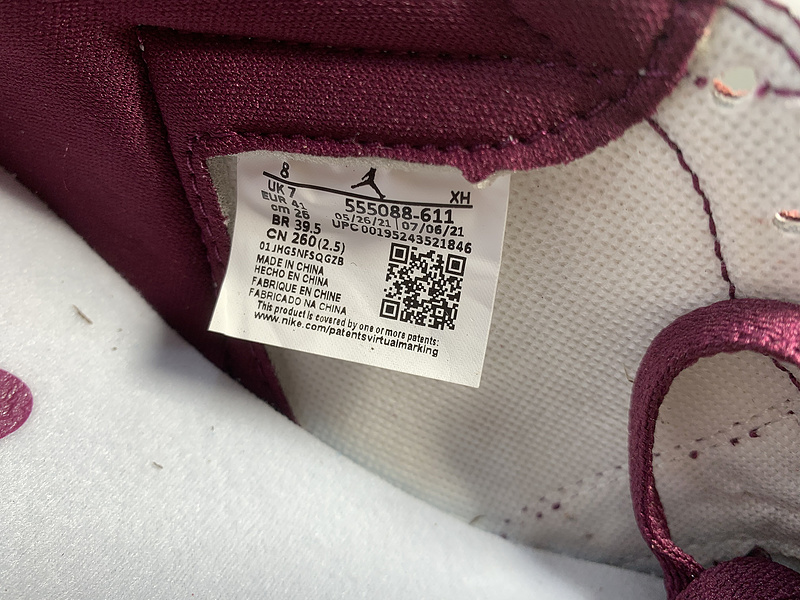 Air Jordan 1 Retro “Bordeaux”555088-611