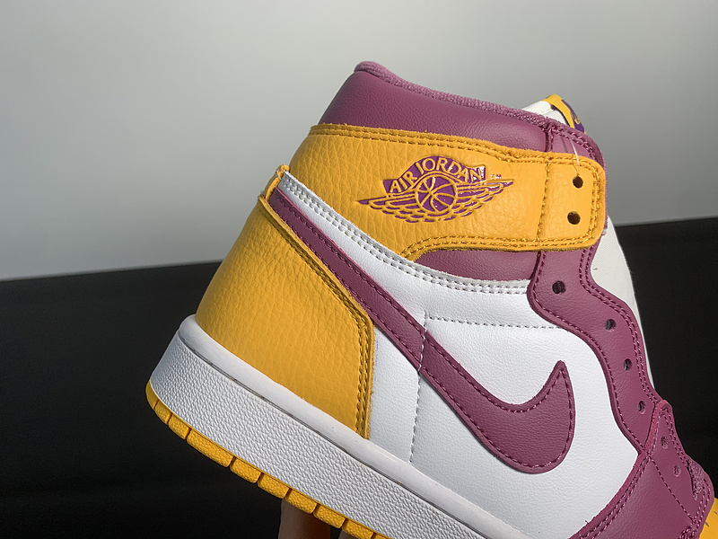 Air Jordan 1 “Obsidian”555088-706