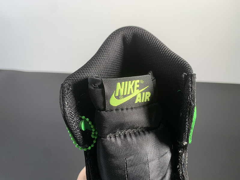 Air Jordan 1 “Pine Green”555088-030