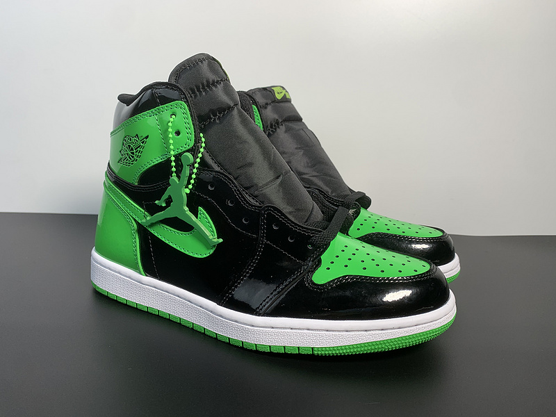 Air Jordan 1 “Pine Green”555088-030