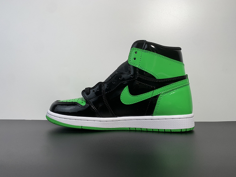 Air Jordan 1 “Pine Green”555088-030