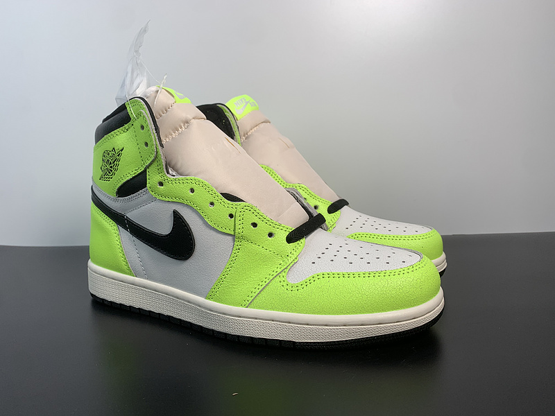 Air Jordan 1 High OG “Volt”555088-702