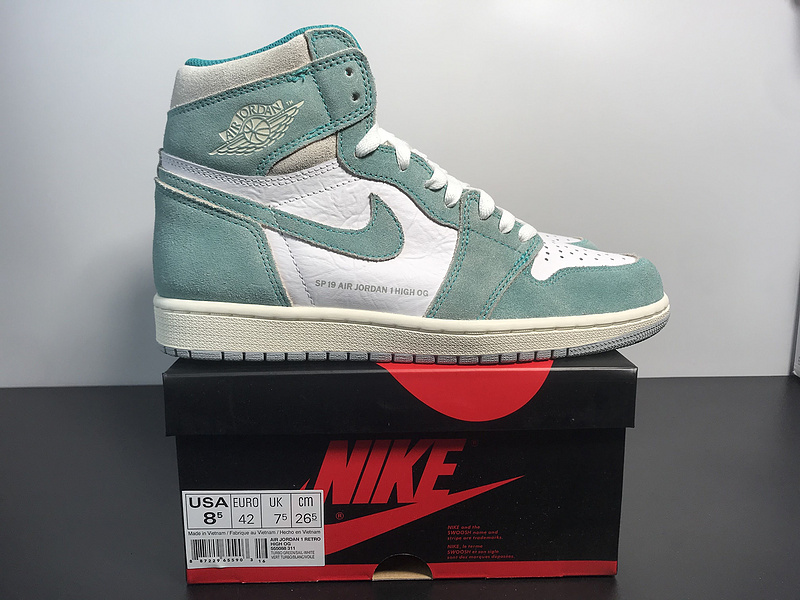 Air Jordan 1 “Turbo Green”555088-311