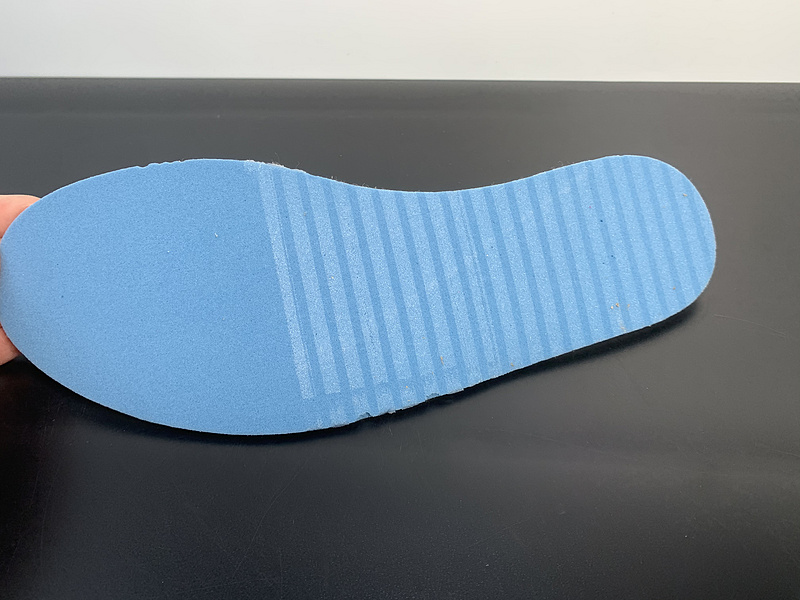 Air Jordan 1 Retro “Bordeaux”555088-611