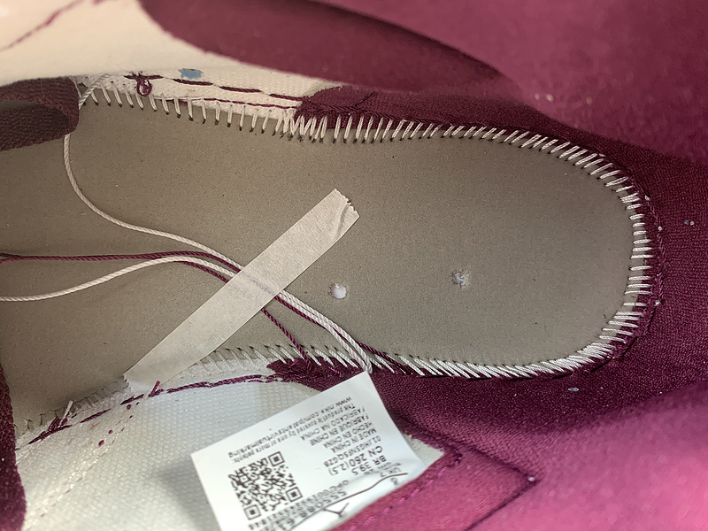 Air Jordan 1 Retro “Bordeaux”555088-611