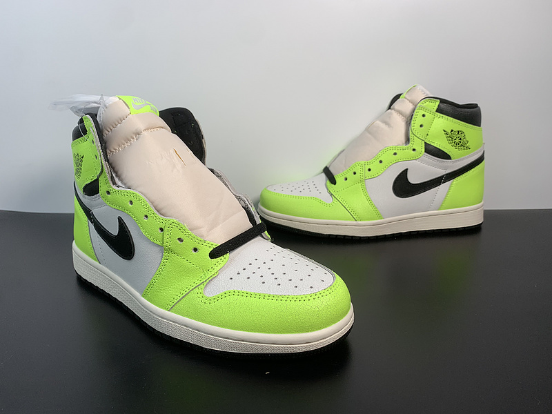 Air Jordan 1 High OG “Volt”555088-702