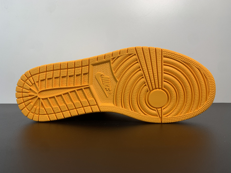 Air Jordan 1 Retro High OG AJ1 555088-711