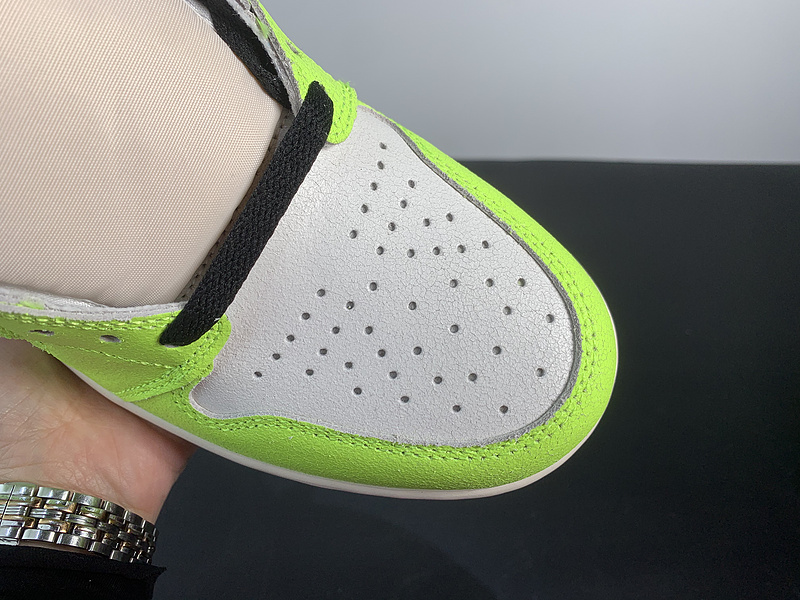 Air Jordan 1 High OG “Volt”555088-702