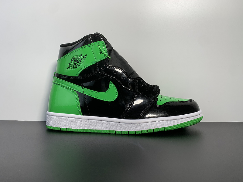 Air Jordan 1 “Pine Green”555088-030