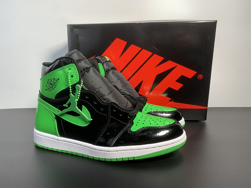 Air Jordan 1 “Pine Green”555088-030