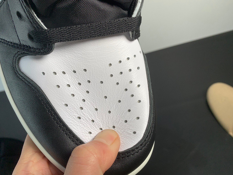 Air Jordan 1 Retro High Clay Green 555088-135