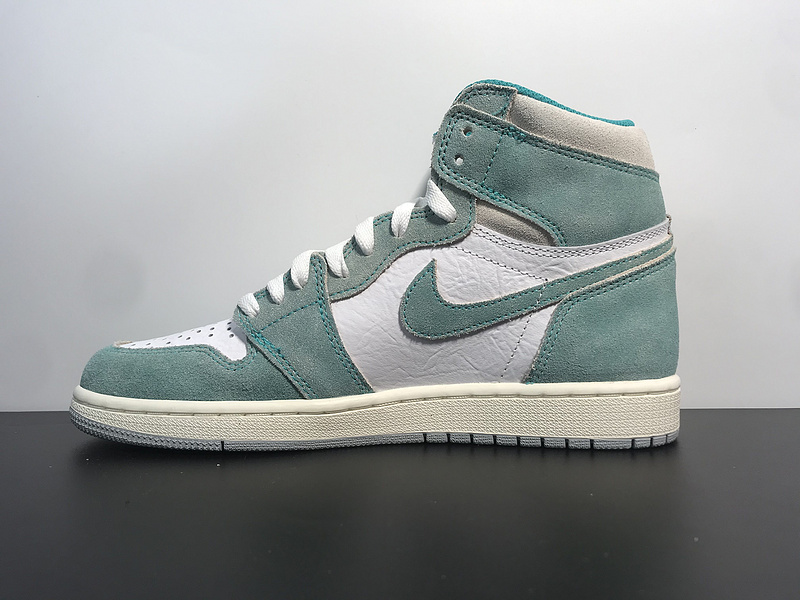 Air Jordan 1 “Turbo Green”555088-311
