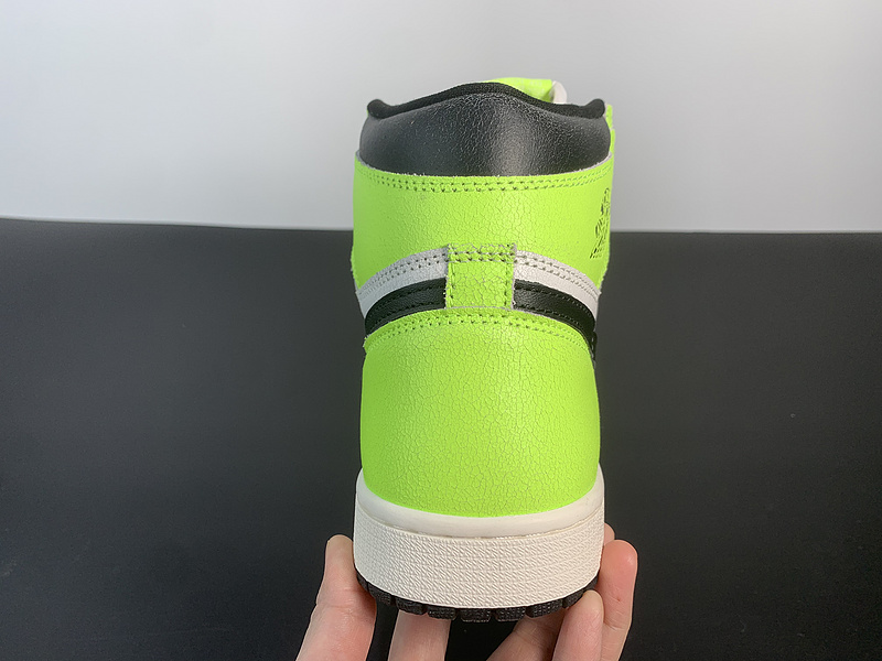 Air Jordan 1 High OG “Volt”555088-702