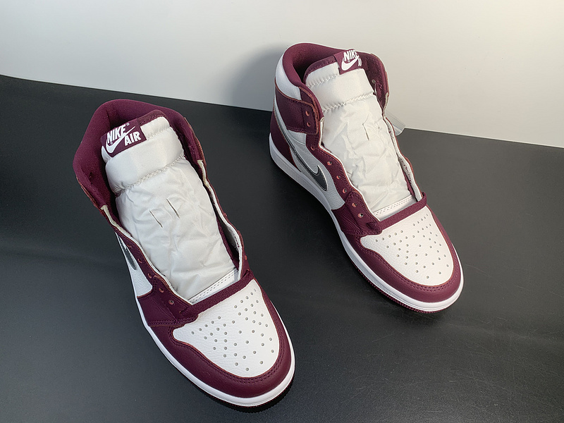 Air Jordan 1 Retro “Bordeaux”555088-611
