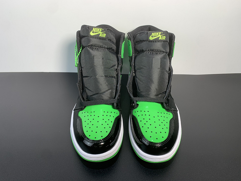 Air Jordan 1 “Pine Green”555088-030