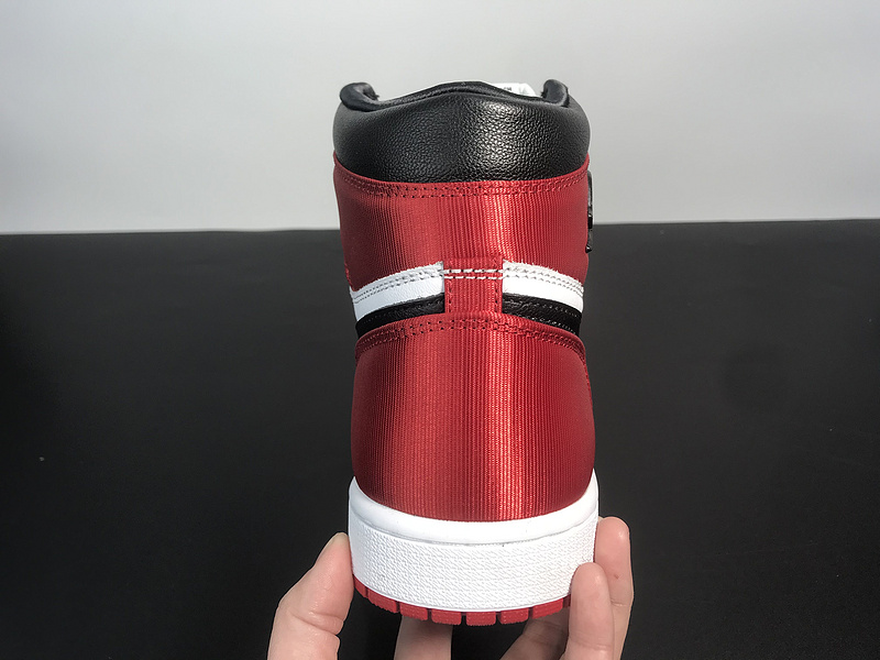 Air Jordan AJ1 Satin WMNS“Black Toe”CD0461-016