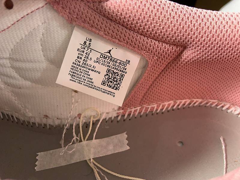 Travis Scott x Air Jordan 1 Low DM7866-600