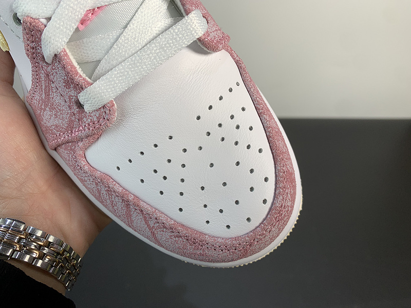 Air Jordan 1 Loew CW7104-601