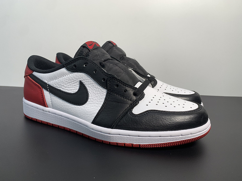 Air Jordan 1  Low OG “Black Toe”CZ0790-106