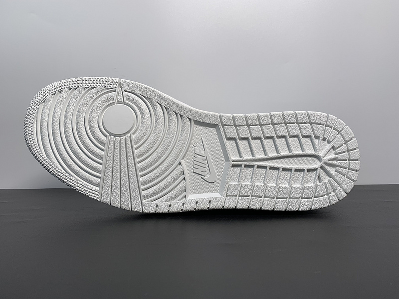 Air Jordan 1 Low “Paris”CV3043-100