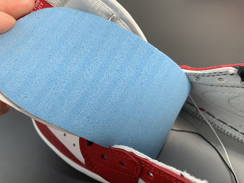 Air Jordan 1 Low OG “Chicago”705329-600