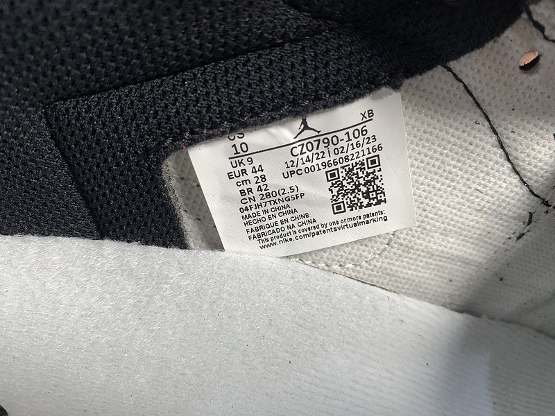 Air Jordan 1  Low OG “Black Toe”CZ0790-106