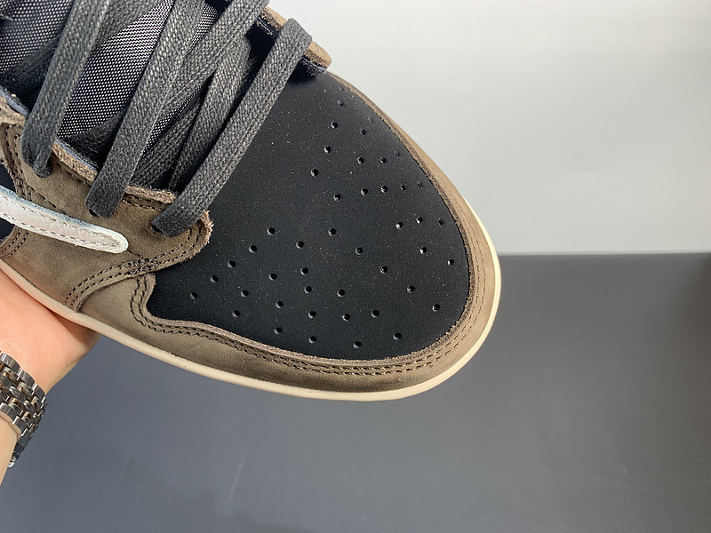 Nike Air Jordan 1 Low x Travis Scott CQ4277-001
