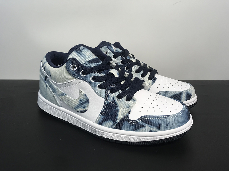 Air Jordan 1 Low CZ8455-100