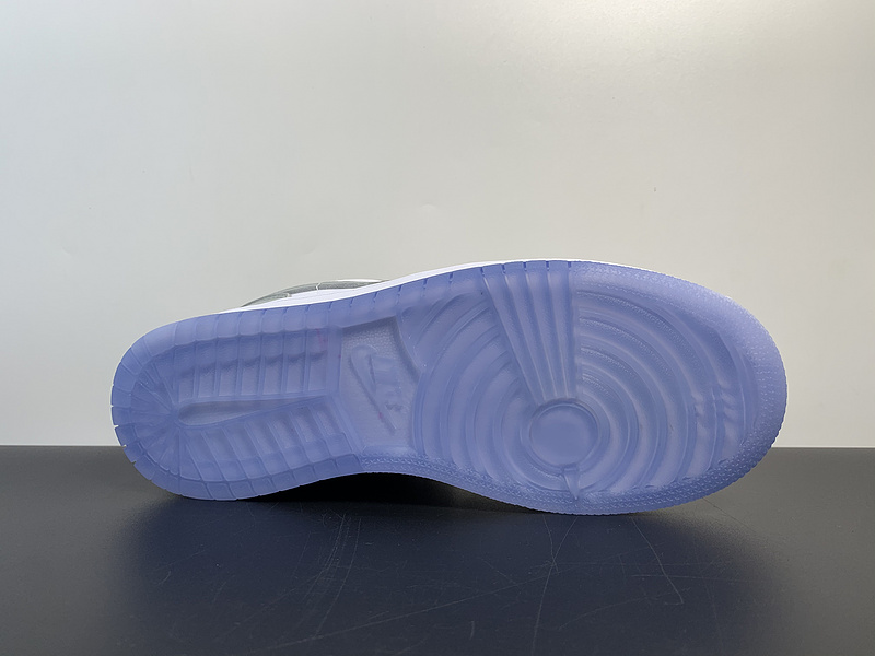 Nike Wmns Air Jordan 1 Low  DC0774-105​