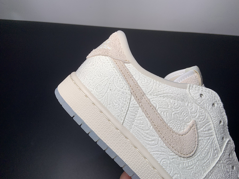 Chris Paul x Air Jordan 1 Low OG ”Give Them Flowers FZ0455-200