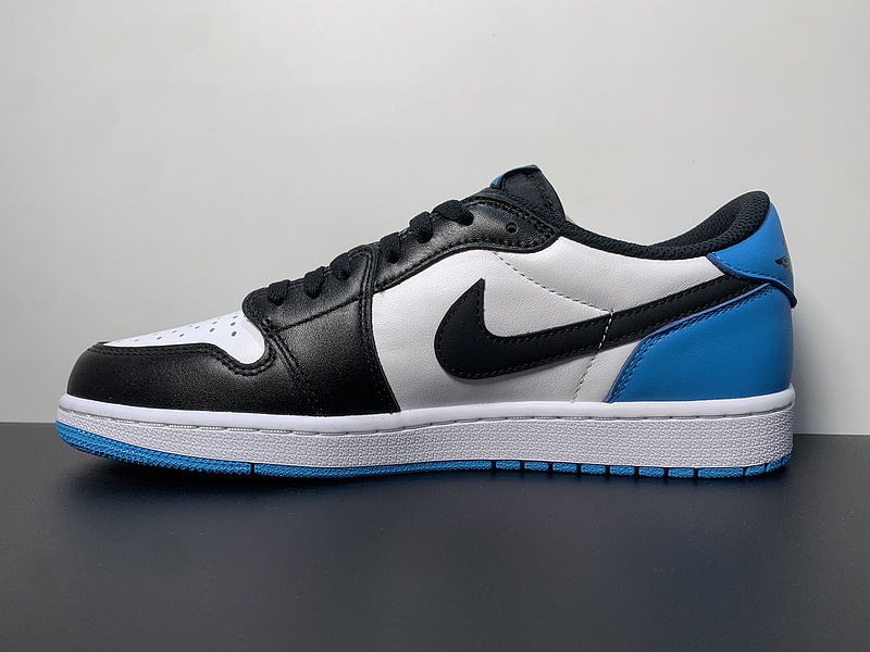 Air Jordan 1 Low OG UNC CZ0790-104