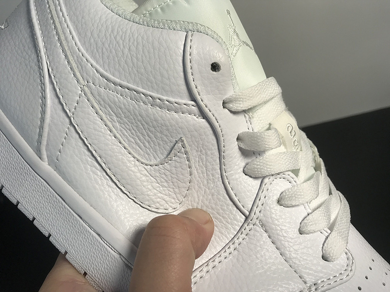 Nike Air Jordan 1 Low 553558-111