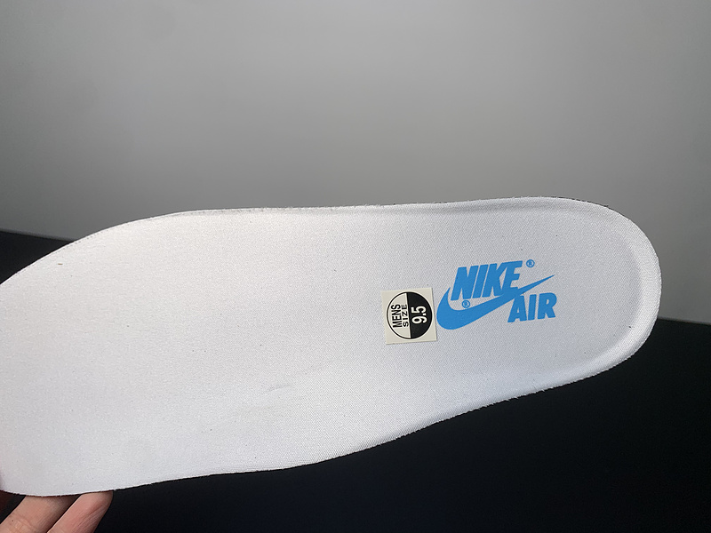 Air Jordan 1 Low OG UNC CZ0790-104